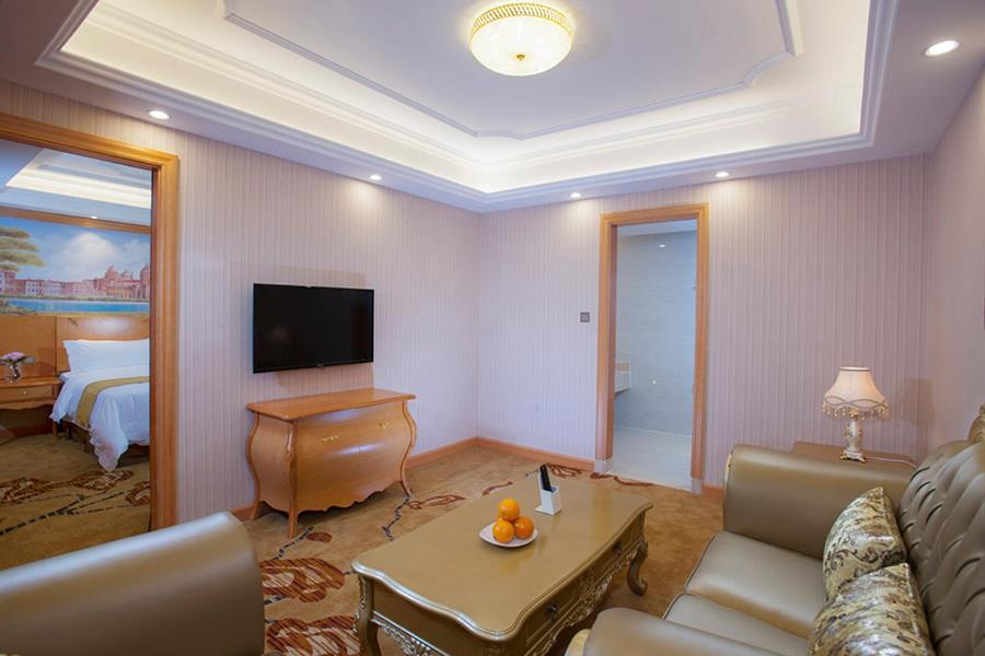 Vienna International Hotel Puning International Commodity City Luaran gambar